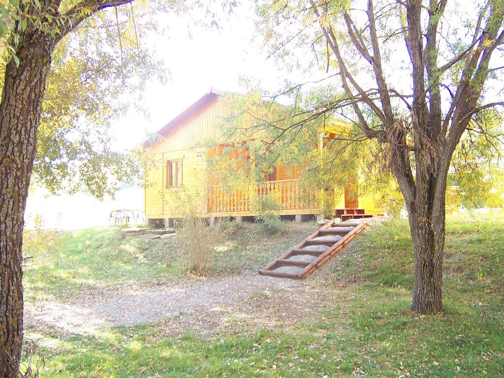 Camping La Motte Flottante La Freissinouse Екстериор снимка