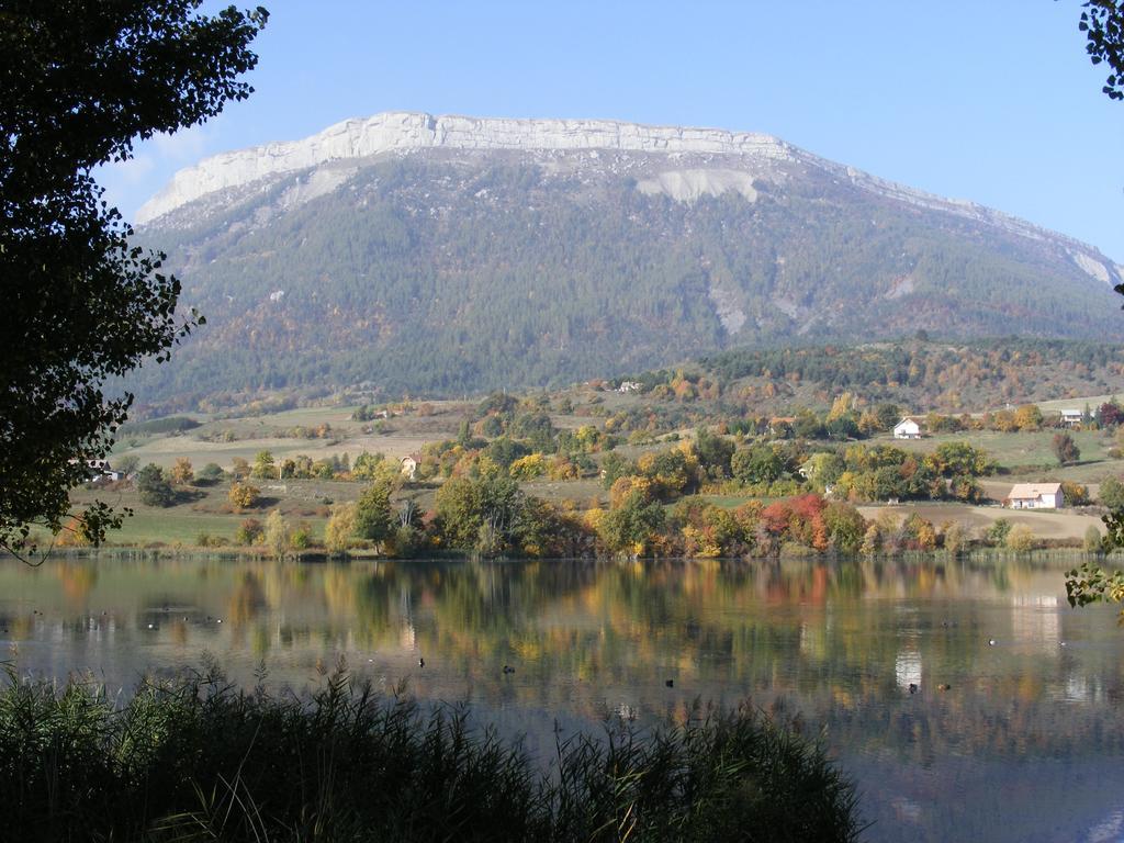 Camping La Motte Flottante La Freissinouse Екстериор снимка