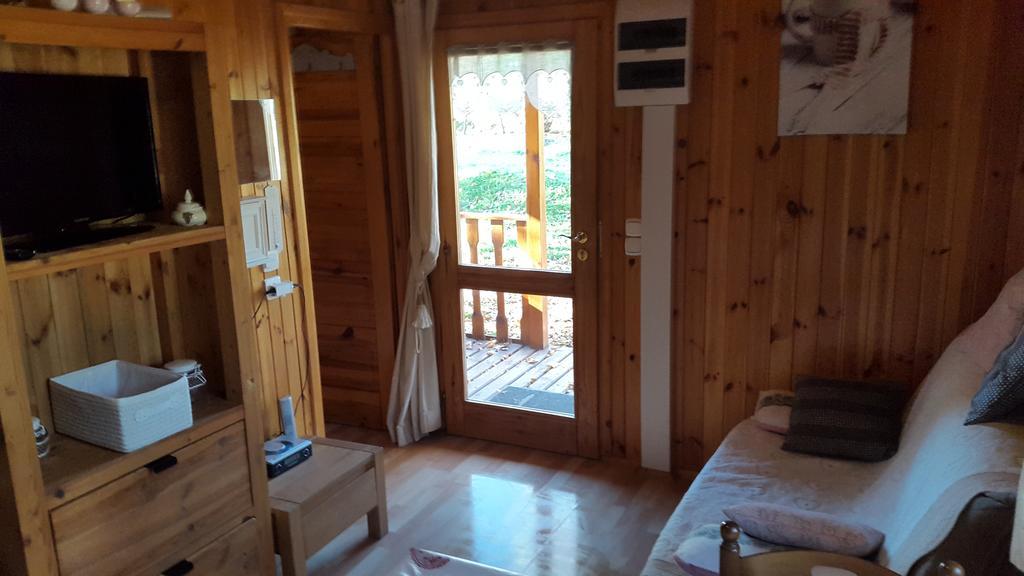 Camping La Motte Flottante La Freissinouse Екстериор снимка