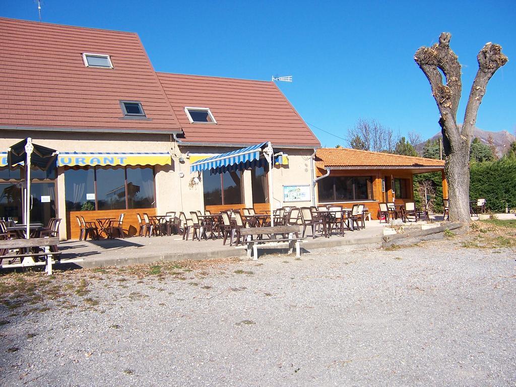 Camping La Motte Flottante La Freissinouse Екстериор снимка