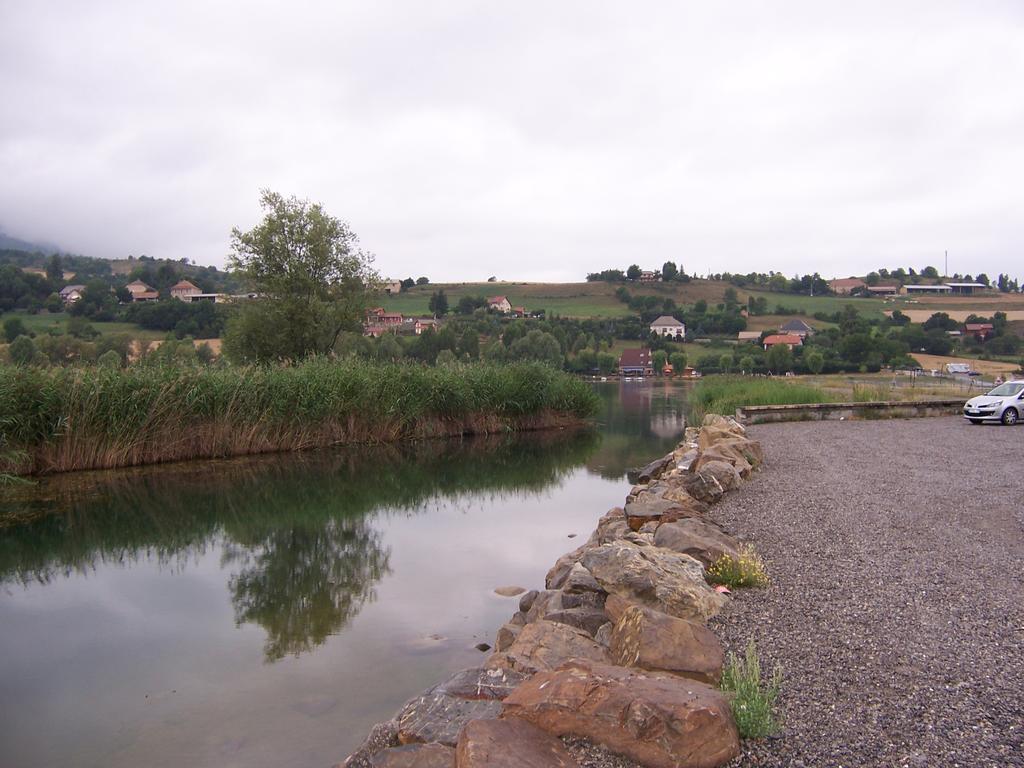 Camping La Motte Flottante La Freissinouse Екстериор снимка