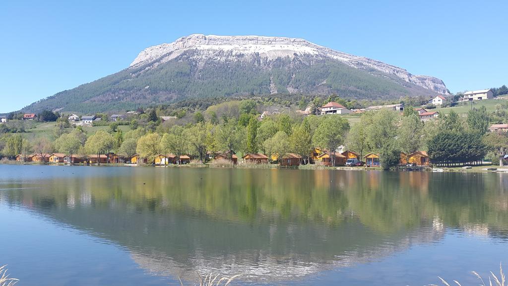 Camping La Motte Flottante La Freissinouse Екстериор снимка