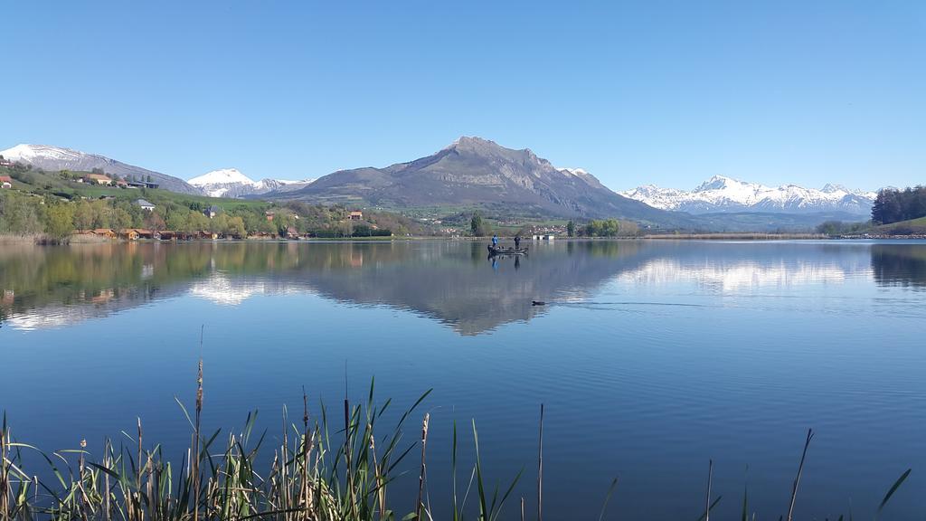 Camping La Motte Flottante La Freissinouse Екстериор снимка